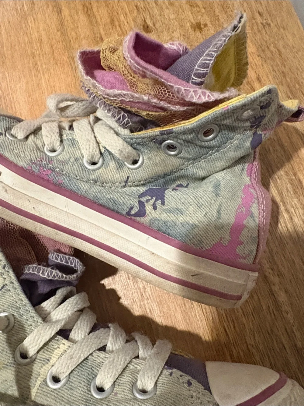 Converse playful high
